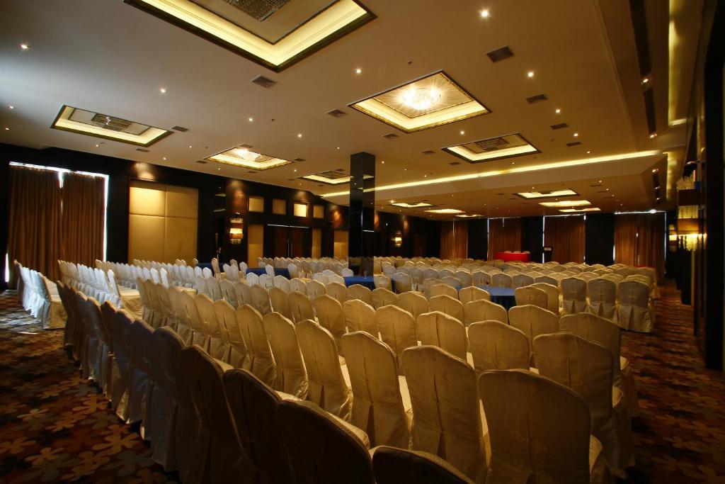 Grand Estancia Salem Ngoại thất bức ảnh